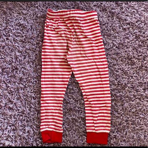 Girls 5t Mrs Claus Christmas pajama set - Picture 9 of 13